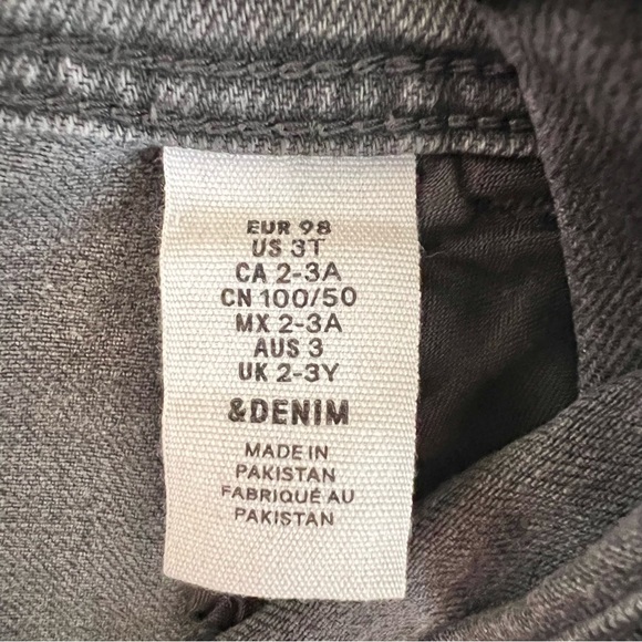 H&M little girl denim jumpsuit - Picture 4 of 4